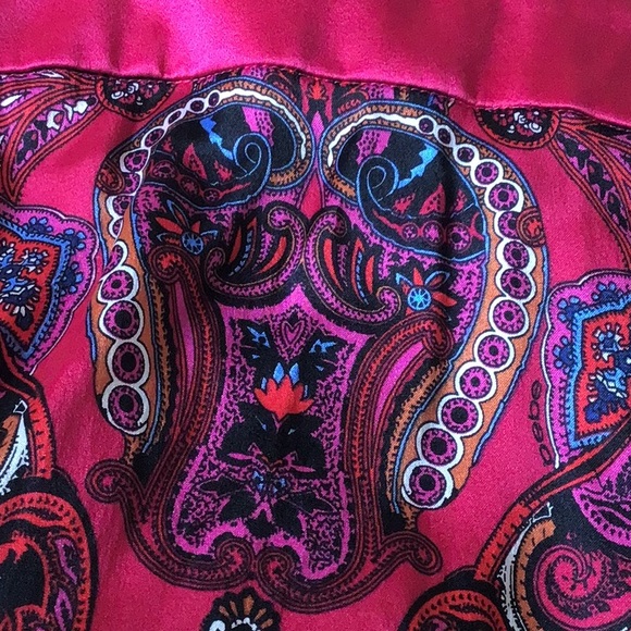 Bebe stretch top 96% silk 4% spandex size XS - Picture 2 of 3